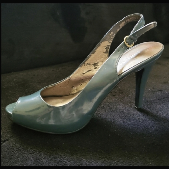 Heels - Picture 7 of 8